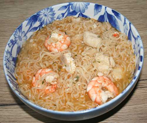 Soupe vietnamienne aux poisson et crevettes (gambas)