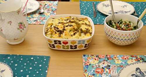 Gratin de pâtes automnal : potimarron et poireaux (avec sa petite salade de choucroute-kale-noisettes-persil)