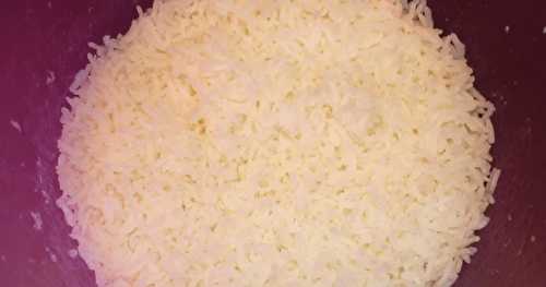 Riz au cuiseur à riz micro-ondes de Tupperware