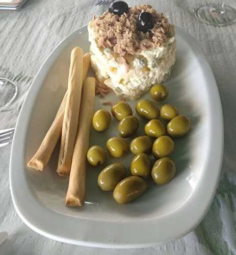 Macédoine de légumes à l’aïoli et thon façon salade russe - Tapas