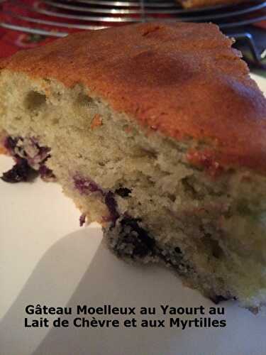 Gâteau Moelleux au Yaourt au Lait de Chèvre et aux Myrtilles