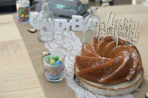 Mo, gâteau à la vanille et ma table d'anniversaire - sweet table
