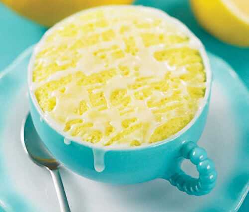 Mug cake au citron avec glaçage - un délice pour votre goûter aujourd'hui