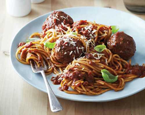 Spaghetti aux boulettes de viande cookeo - votre plat de dîner ce soir.