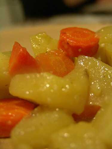 Cocotte de pommes de terre et carottes