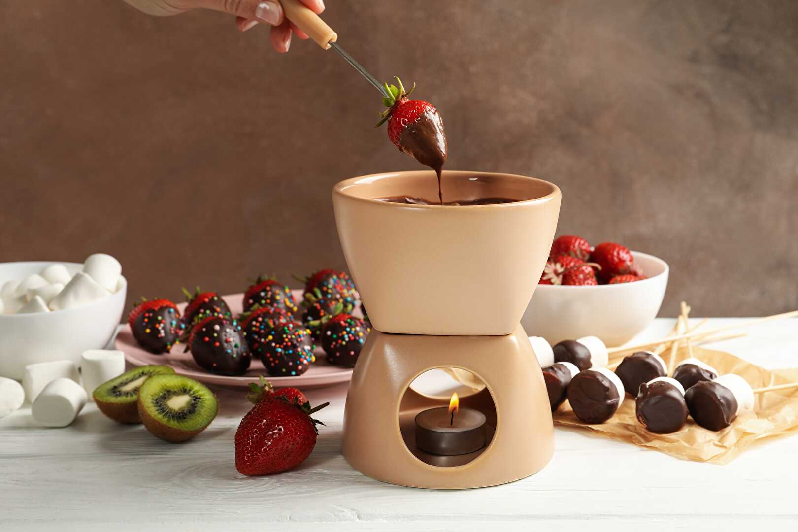 Fondue au chocolat pour la Saint Valentin : une idée de dessert romantique