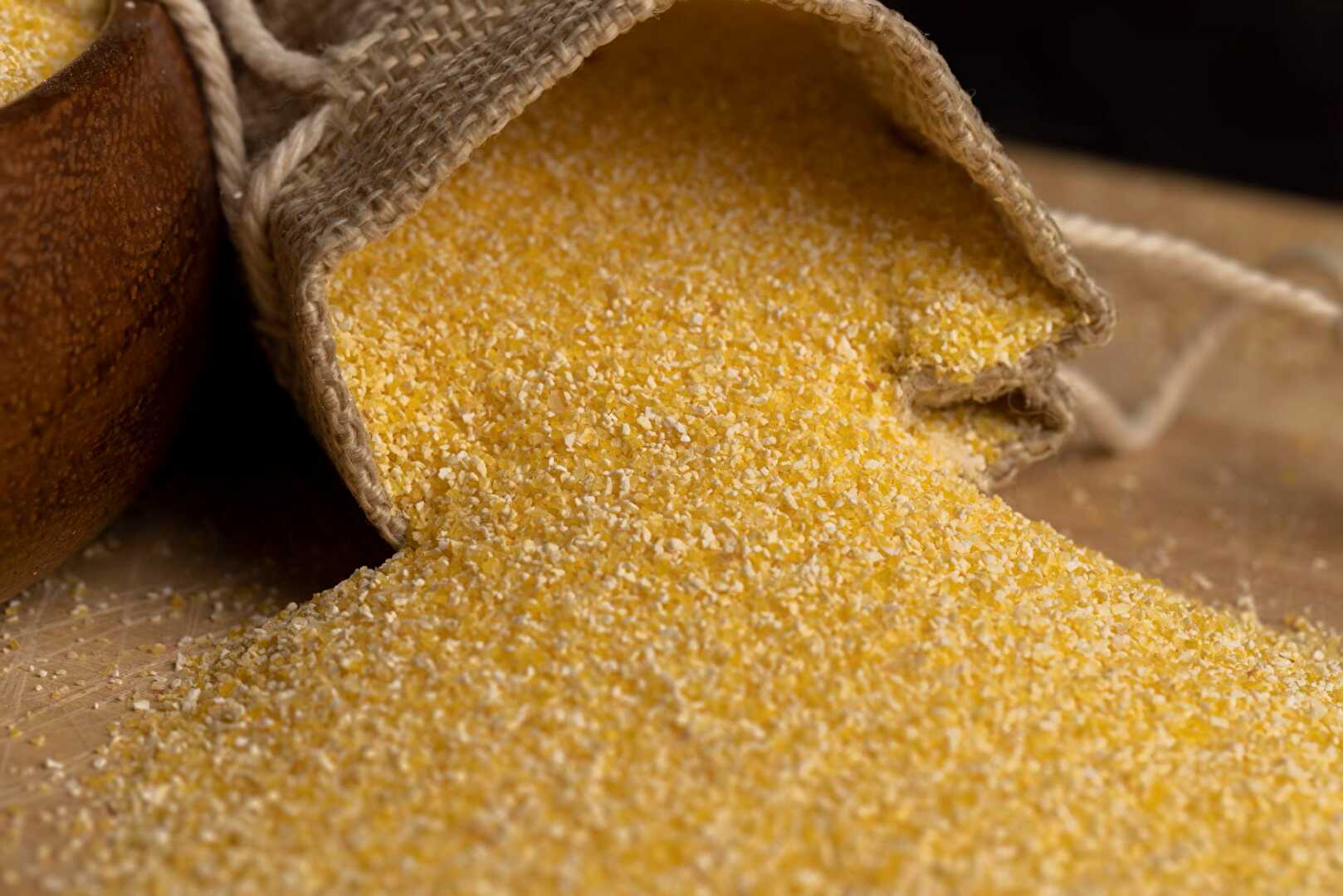 La Polenta : Un Voyage à Travers Son Histoire, Ses Bienfaits et Ses Multiples Utilisations