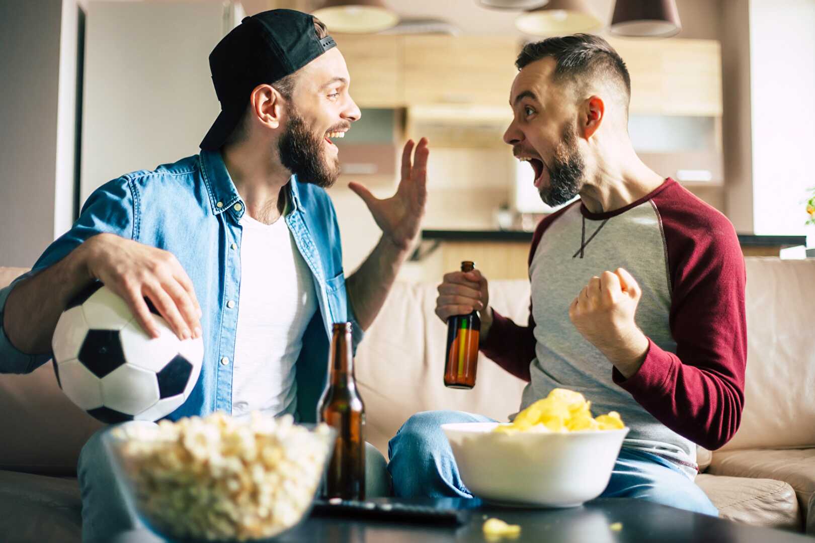 BUT Culinaire ! : Comment Organiser le Repas Parfait pour un Match de Foot entre Amis ?