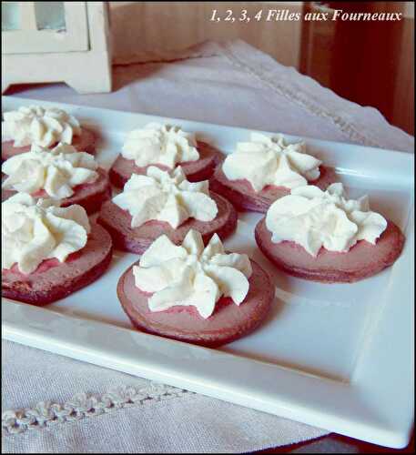 Blinis roses à la betterave et sa mousse de chèvre