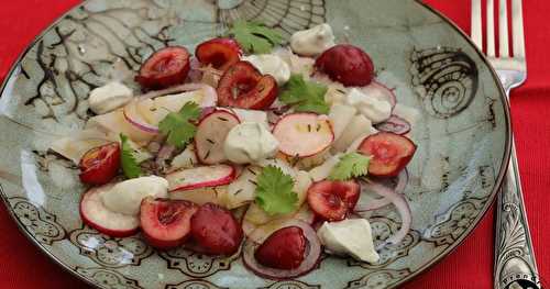 Carpaccio de daurade, crème de Saint Agur et cerises