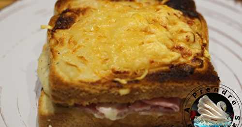 Croque-Monsieur façon demi-Dieu à la béchamel aux tomates confites