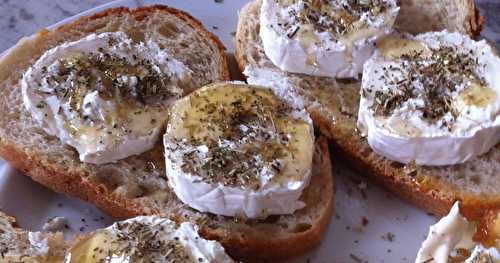 Crostini au chèvre et miel