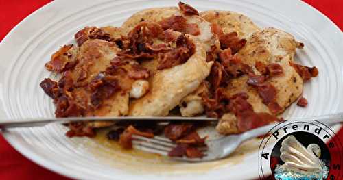 Escalopes de poulet sauce au bacon et au vin blanc