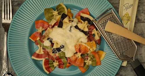 Farfalle multicolores sauce au parmesan et truffe