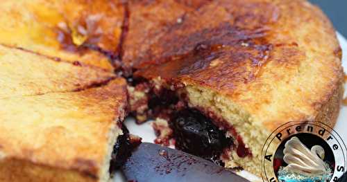 Gâteau basque à la confiture de cerises (pas à pas en photos)