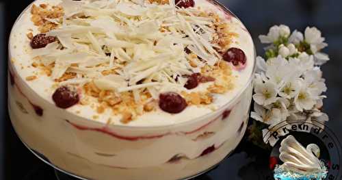 Gâteau sans cuisson cerises chocolat blanc