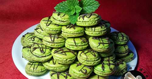 Macarons menthe-chocolat (pas à pas en photos)