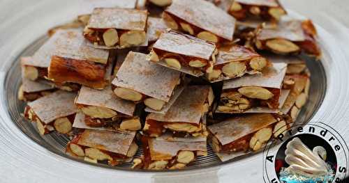 Nougat noir aux amandes