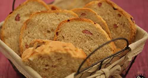 Pain aux oignons et lardons fumés