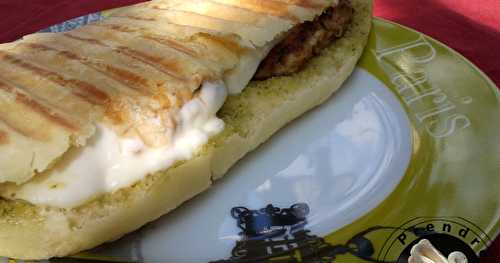 Panini méditerranéen poulet pesto (gagnante du 2nd prix)