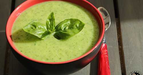 Soupe froide courgettes basilic