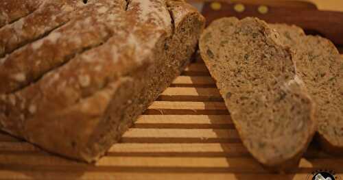 Pain de campagne aux graines au levain