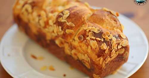 Brioche tressée aux amandes