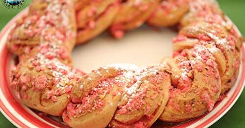 Brioche tressée aux pralines roses