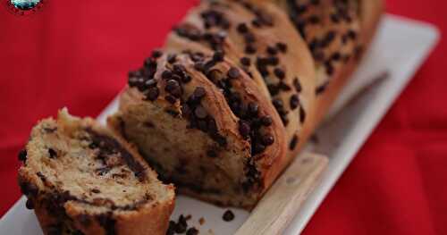 Brioche tressée marbrée aux pépites de chocolat