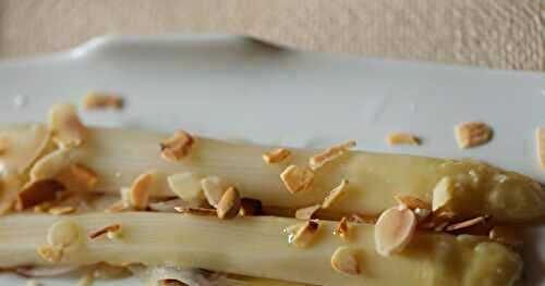 Asperges aux amandes 