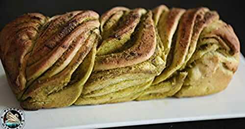 Cake tressé brioché au pesto de basilic 