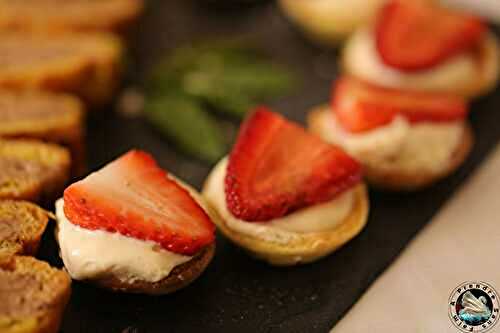Bouchées fraises chantilly 