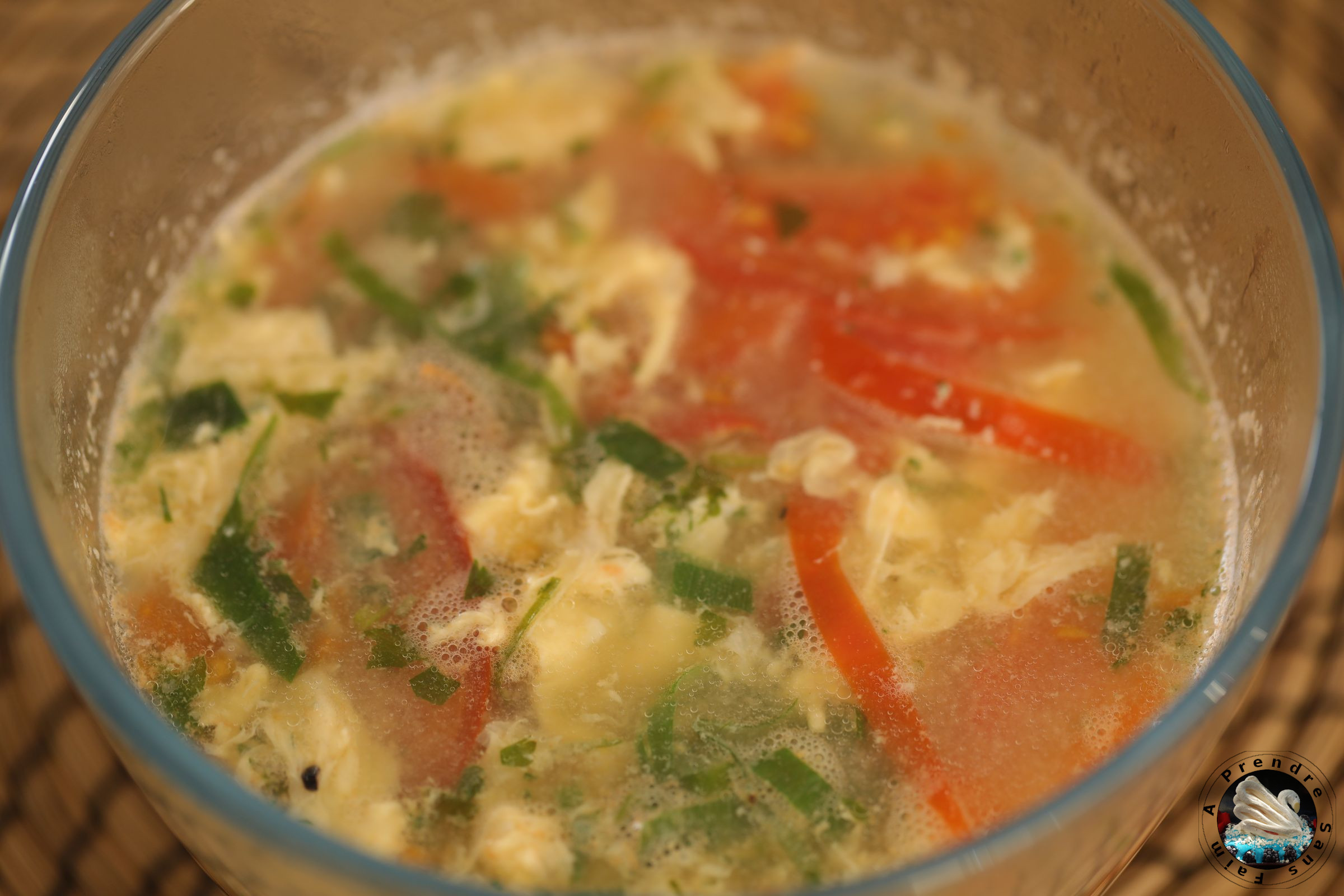 Soupe minute aux fleurs d'œufs  