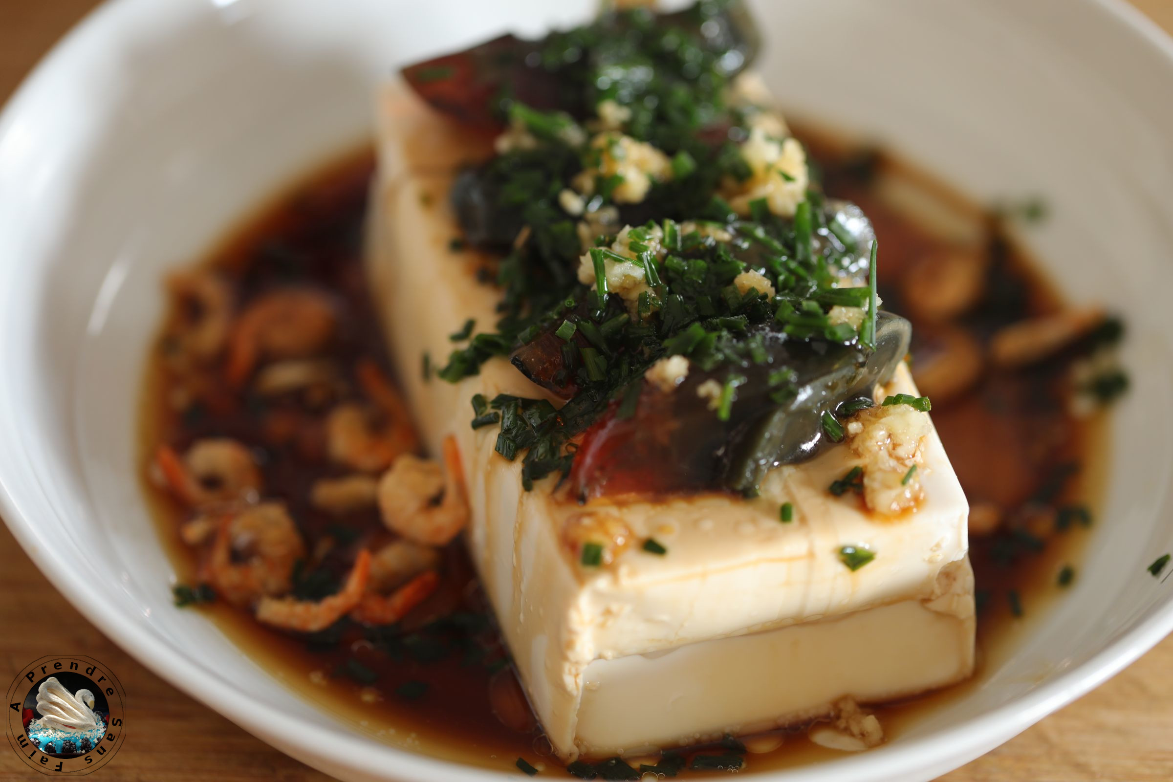 Tofu soyeux à l'œuf de cent ans 