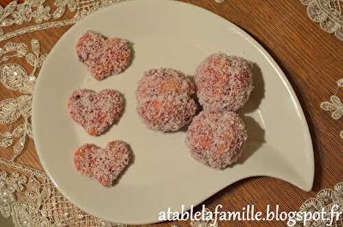 Biscuits à la noix de coco et confiture