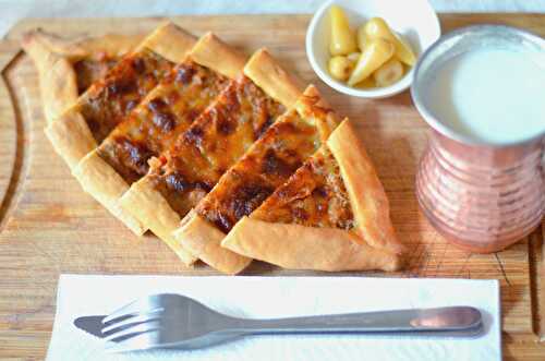 Kiymali pide - Pide à la viande hachée