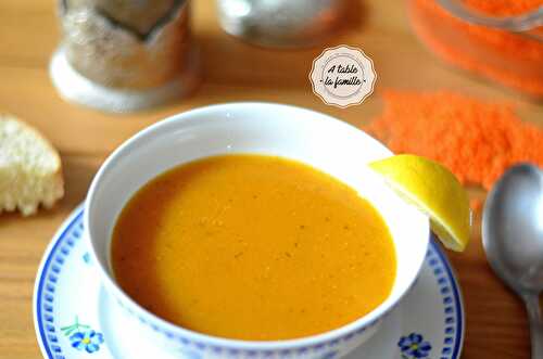 Soupe de lentilles corail et légumes - Sebzeli mercimek çorbasi