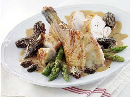 Fricassée de Poularde de Bresse au Vin Jaune et Morilles