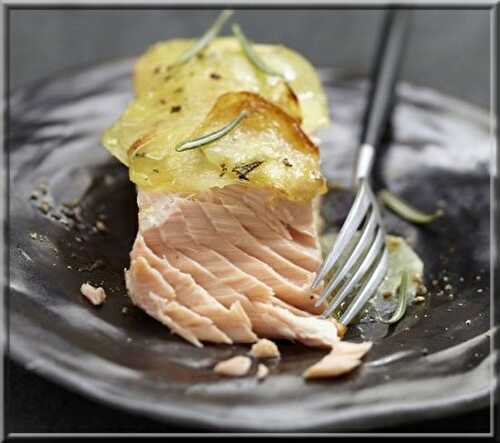 Pavé de Saumon Braisé en Écailles de Pommes de Terre au Romarin