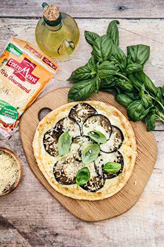 Pizzetta aux aubergines et Trio Gourmand Entremont