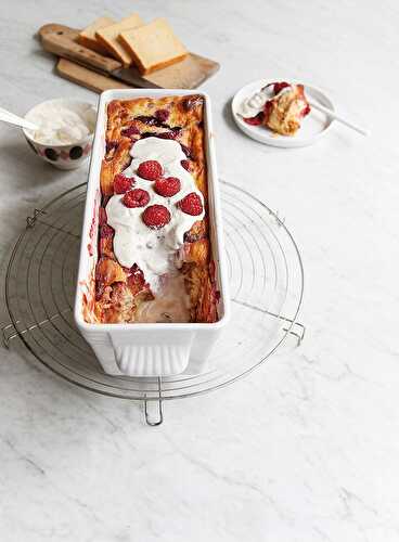 Pudding au beurre de cacahuètes, framboises et gelée de framboises