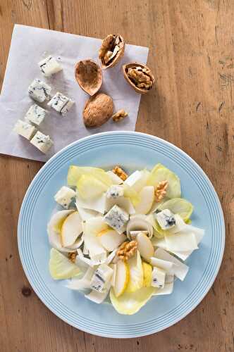 Salade d’endives au bleu de brebis “Urdina” Agour, pommes et noix