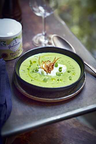 Velouté de petits pois, crème montée à l’oignon doux & Fleur de...