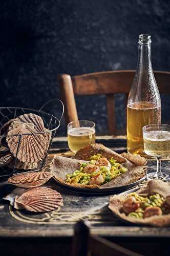 Galettes Saint-Jacques, poireaux au curry