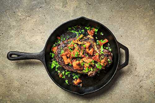 Côte de bœuf grillée, girolles au vinaigre