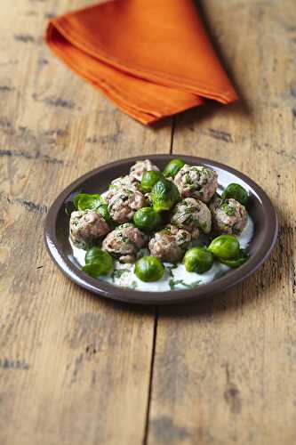 Fricassée de boulettes de veau et de choux de Bruxelles