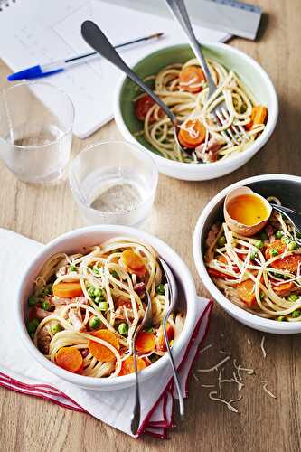 Spaghettis à la carbonara aux petits légumes