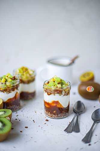 Verrine kiwi granola-caramel