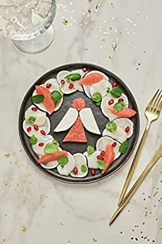 Carpaccio de Saint-Jacques, radis noir marinés au pamplemousse et Mini Caprice