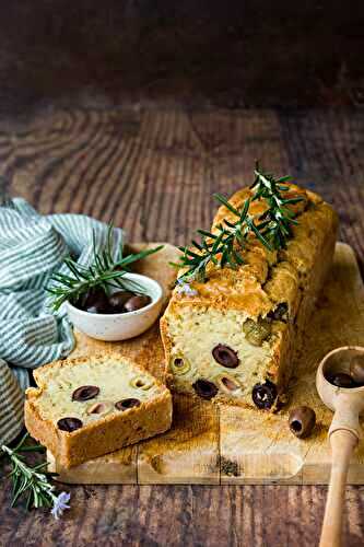 Cake olive romarin